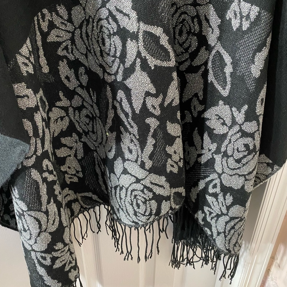 Black Ruana Shawl Wrap - Picture 4 of 4